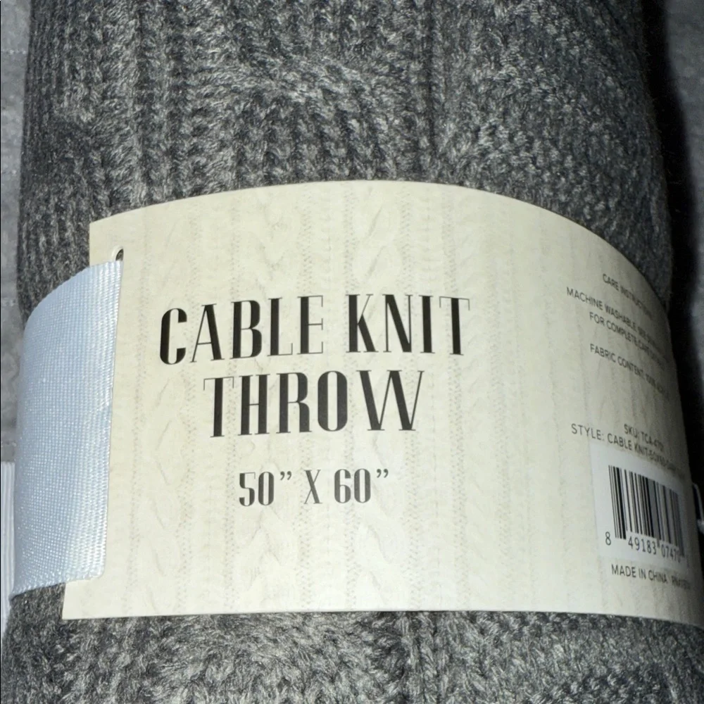 Elegant Gray Cable Knit Throw Blanket 50x60”
